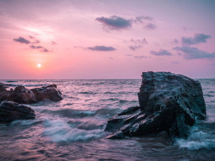 Ocean waves crashing on rocks