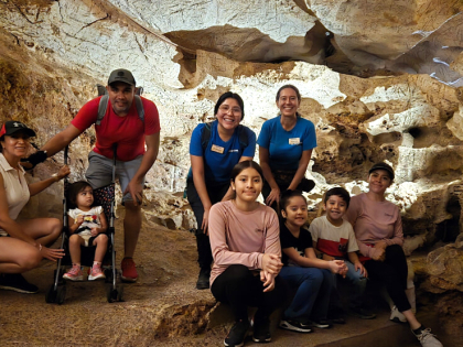Jenny en Cueva_Compressed (1)