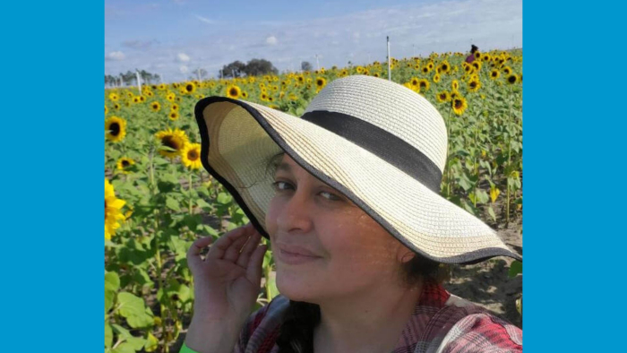 Marliz with Background_II